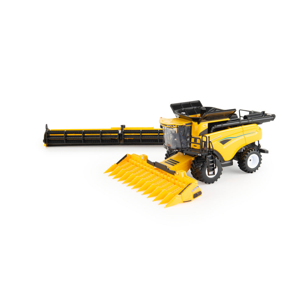 1:64 New Holland Scale CR8.90 SmartTrax Combine Prestige Collection
