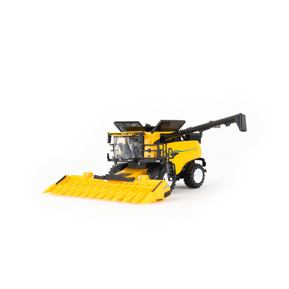 1:64 New Holland Scale CR8.90 SmartTrax Combine Prestige Collection