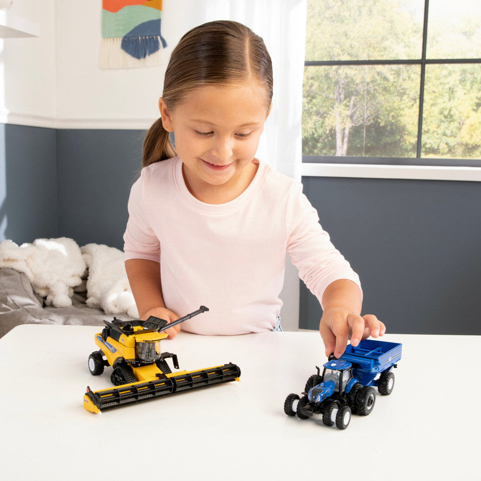 1:64 New Holland Scale Harvesting Set with Combine, Tractor & Grain Cart