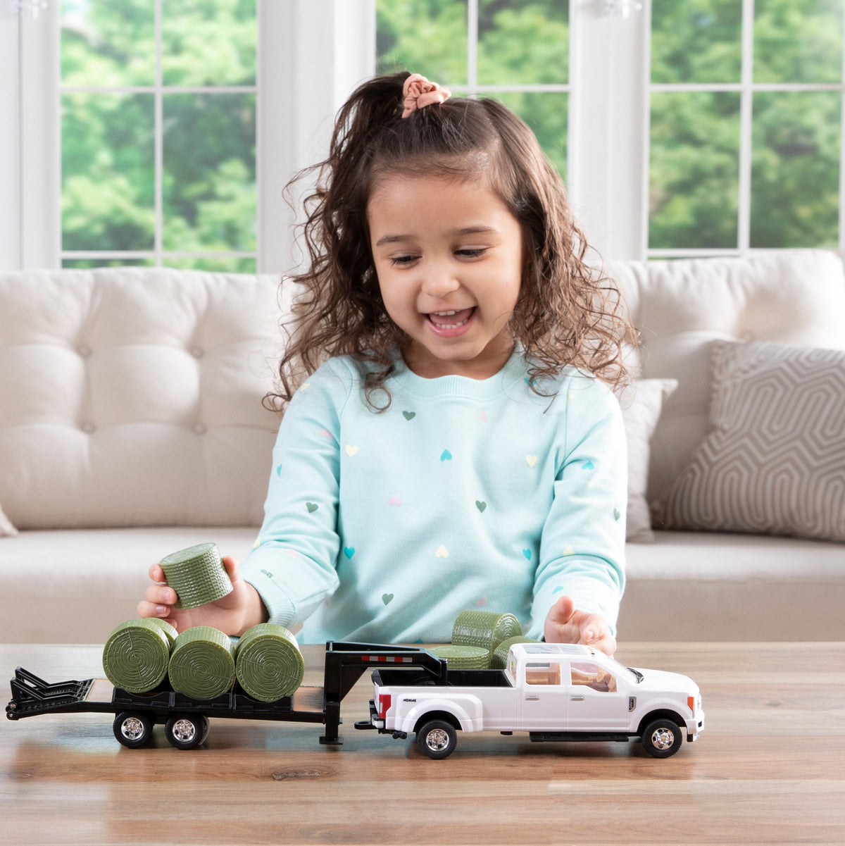 1:32 Ford Pickup Trailer & Bales