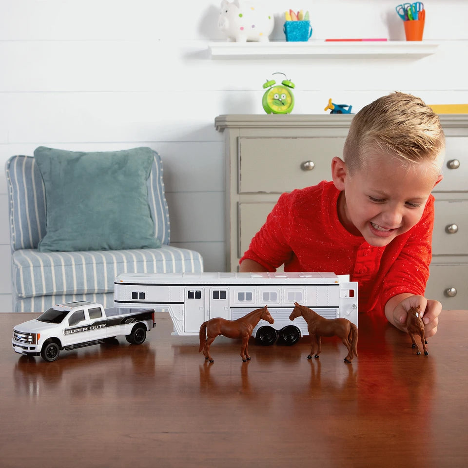 Ford 1:32 Scale F-350 Pickup with Horse Trailer and Horses