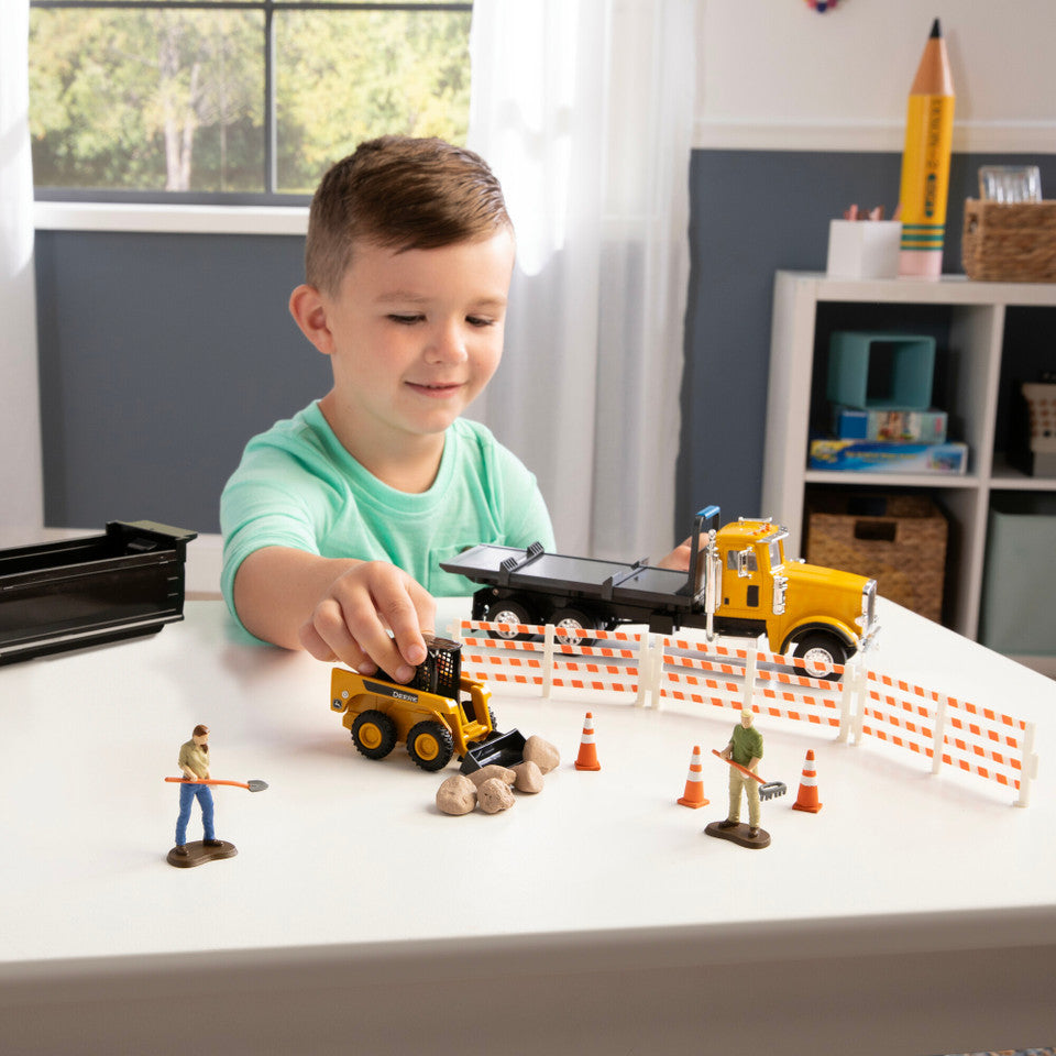 John Deere Switch 'N Load™ Construction Playset – 1:32 Scale – 19 Piece Toy Set