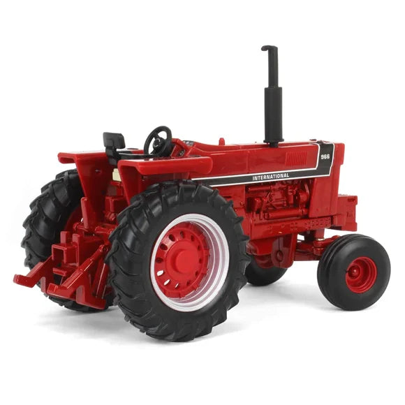 1:32 Case IH 966 Tractor with Fenders